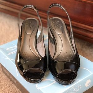 Life Stride patent leather heel